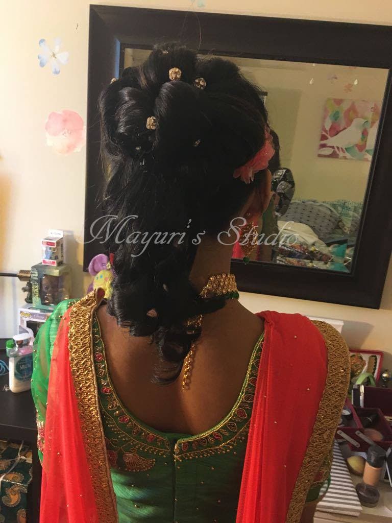 Bridal makeup and mehndi work by Mayuri Kakkad