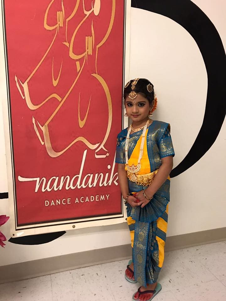 Bridal makeup and mehndi work by Mayuri Kakkad