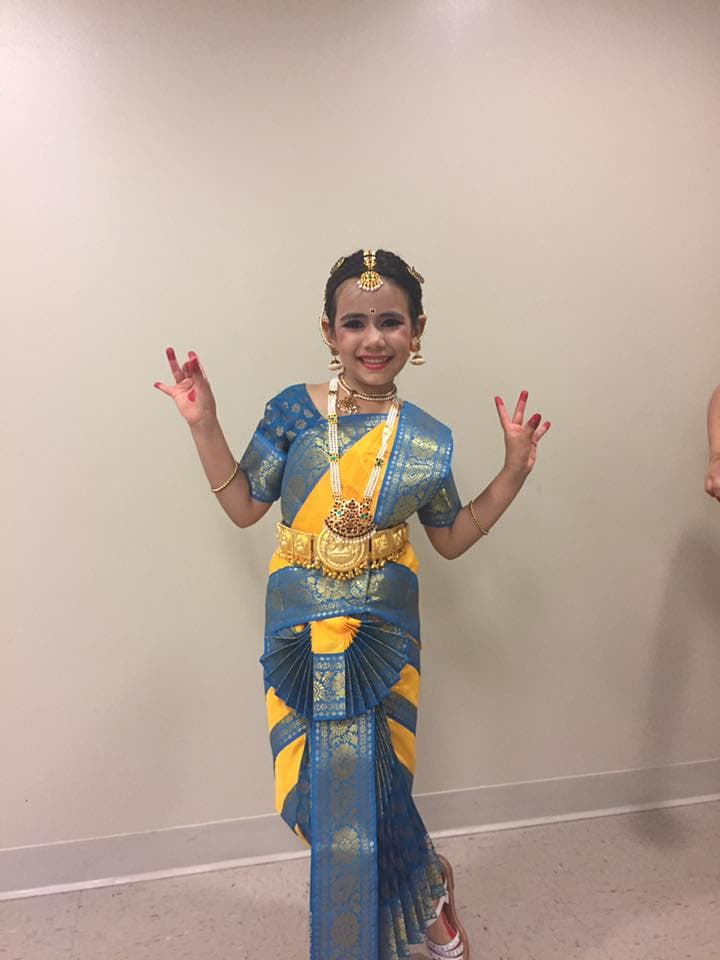 Bridal makeup and mehndi work by Mayuri Kakkad