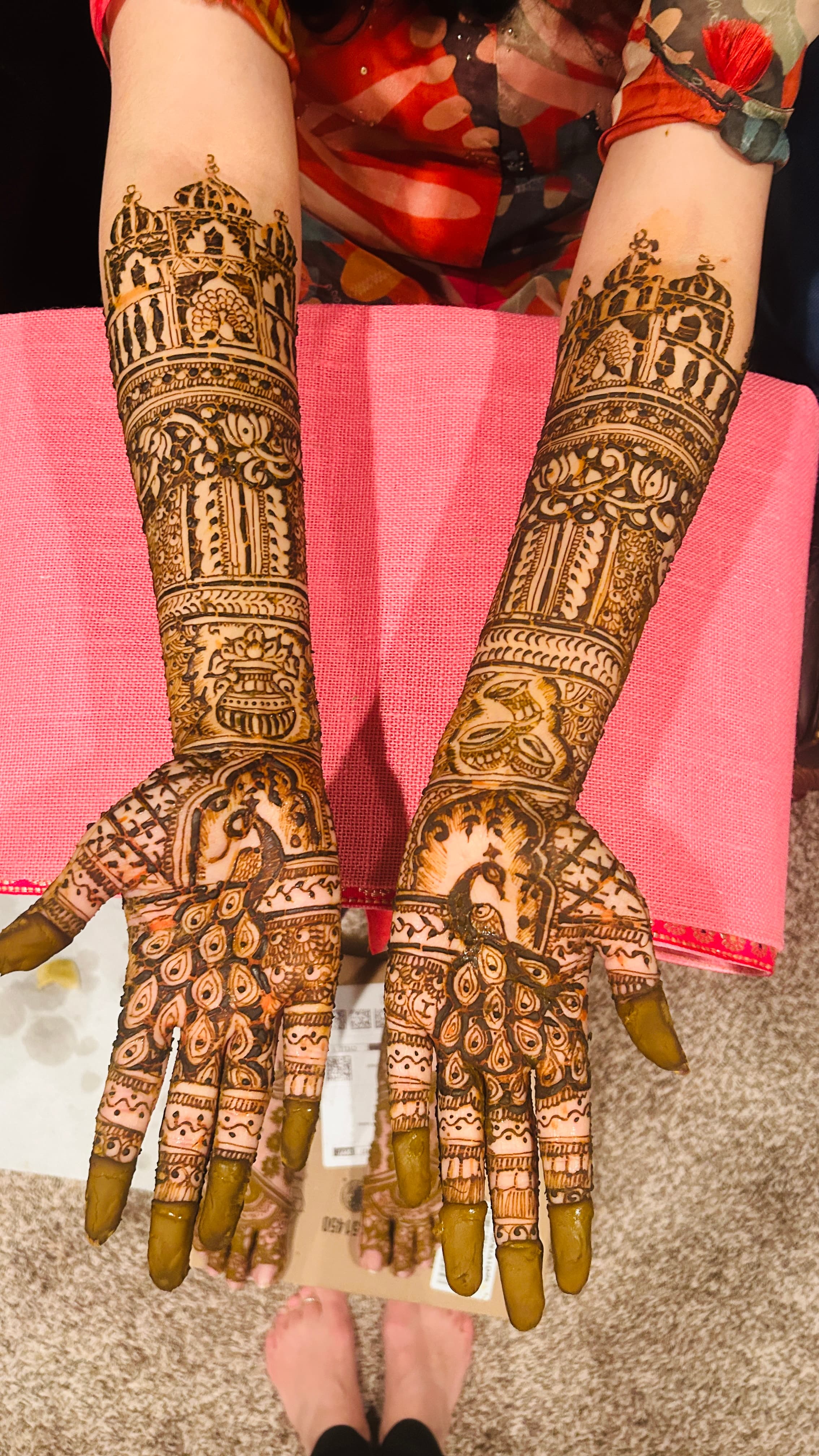 Bridal makeup and mehndi work by Mayuri Kakkad