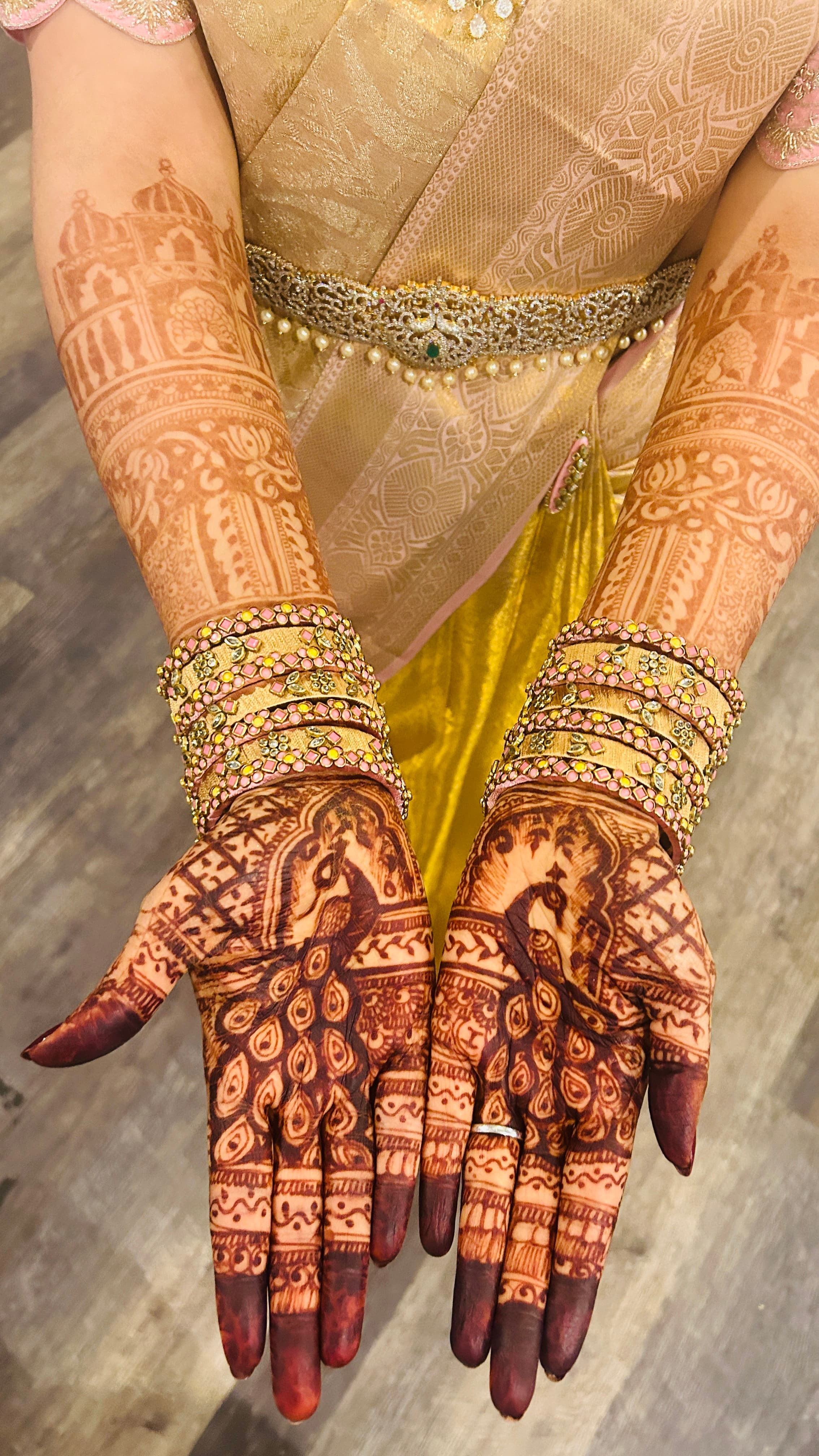 Bridal makeup and mehndi work by Mayuri Kakkad