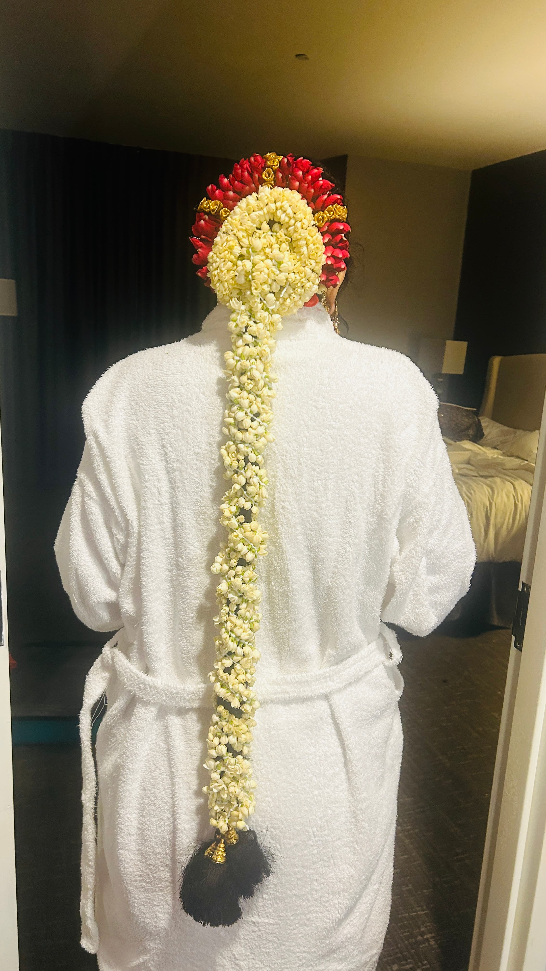 Bridal makeup and mehndi work by Mayuri Kakkad