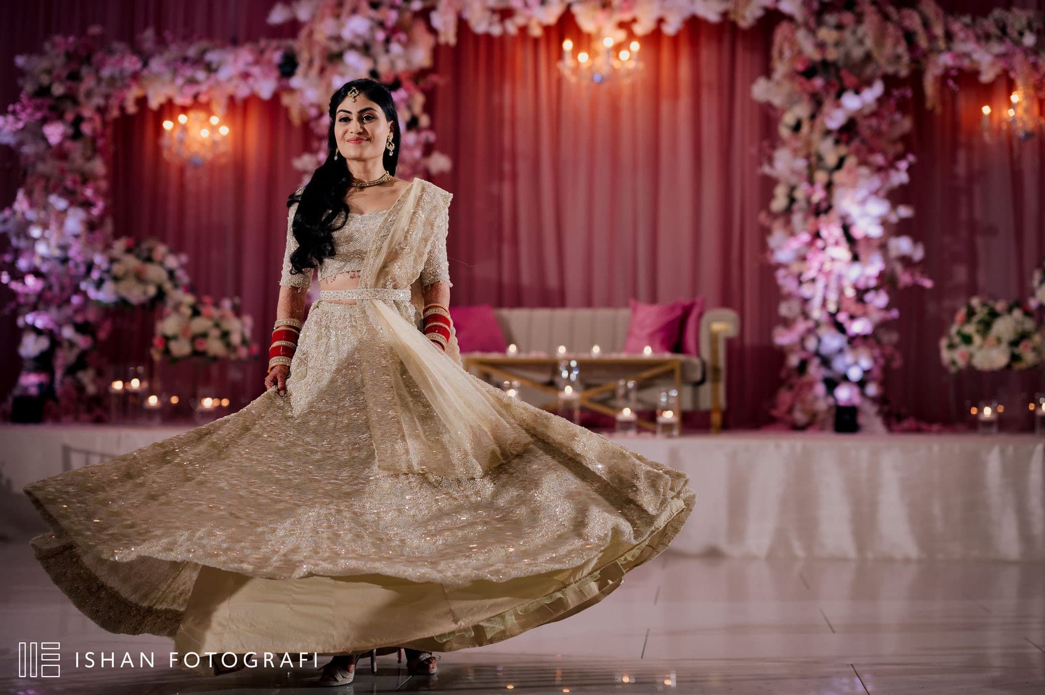 Bridal makeup and mehndi work by Mayuri Kakkad