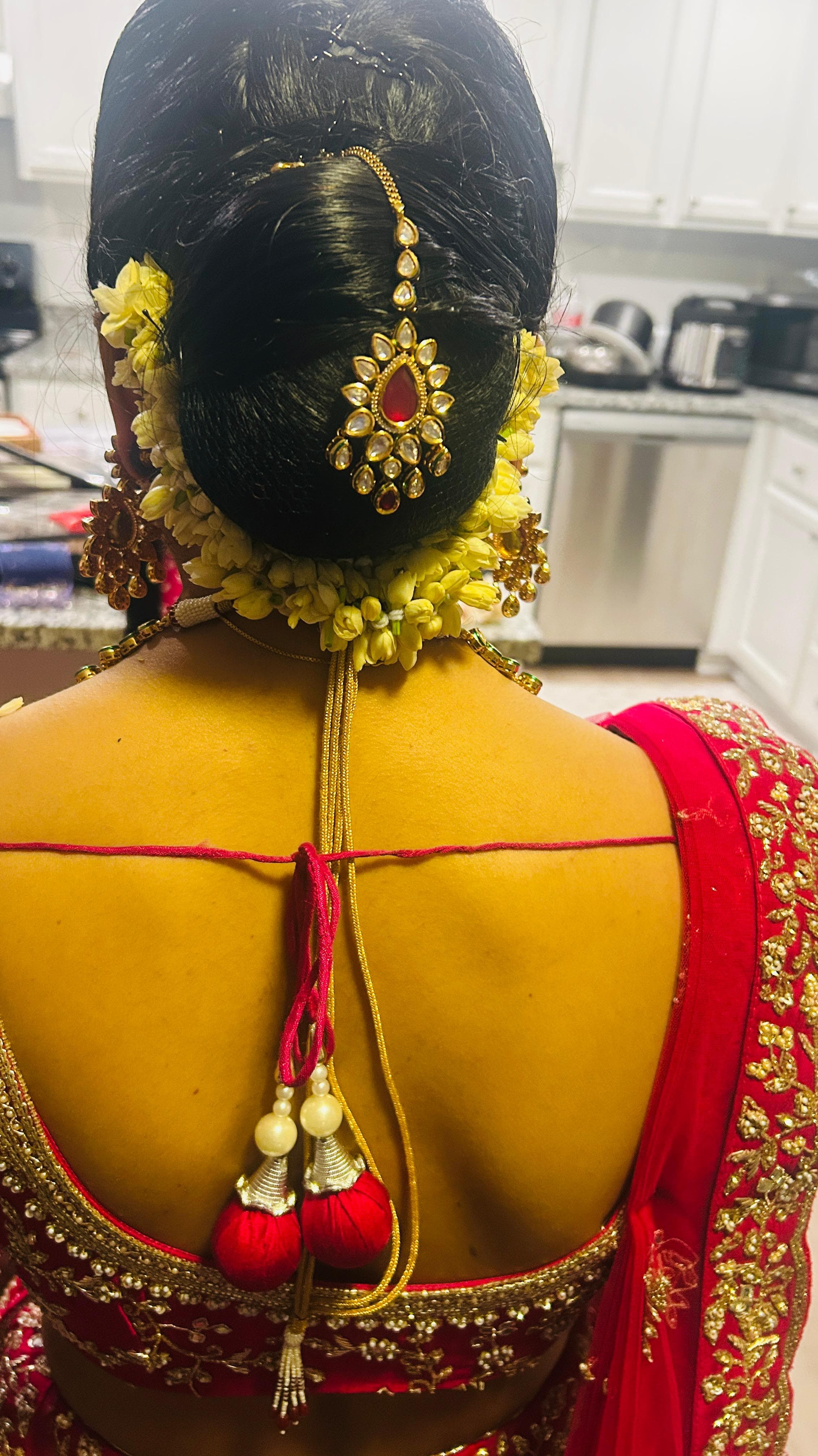 Bridal makeup and mehndi work by Mayuri Kakkad